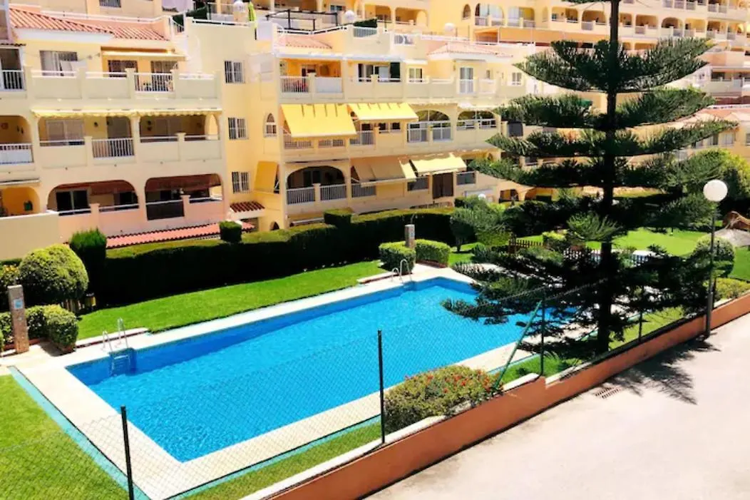 Piso En Zona Tranquila De - Torrequebrada Golf Apartman Benalmádena