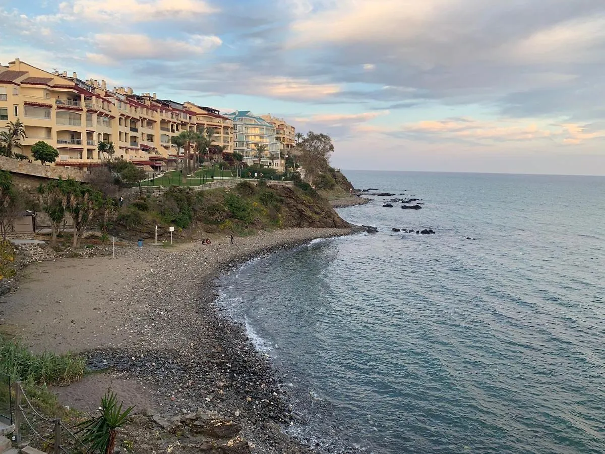 Piso En Zona Tranquila De - Torrequebrada Golf Apartman Benalmádena