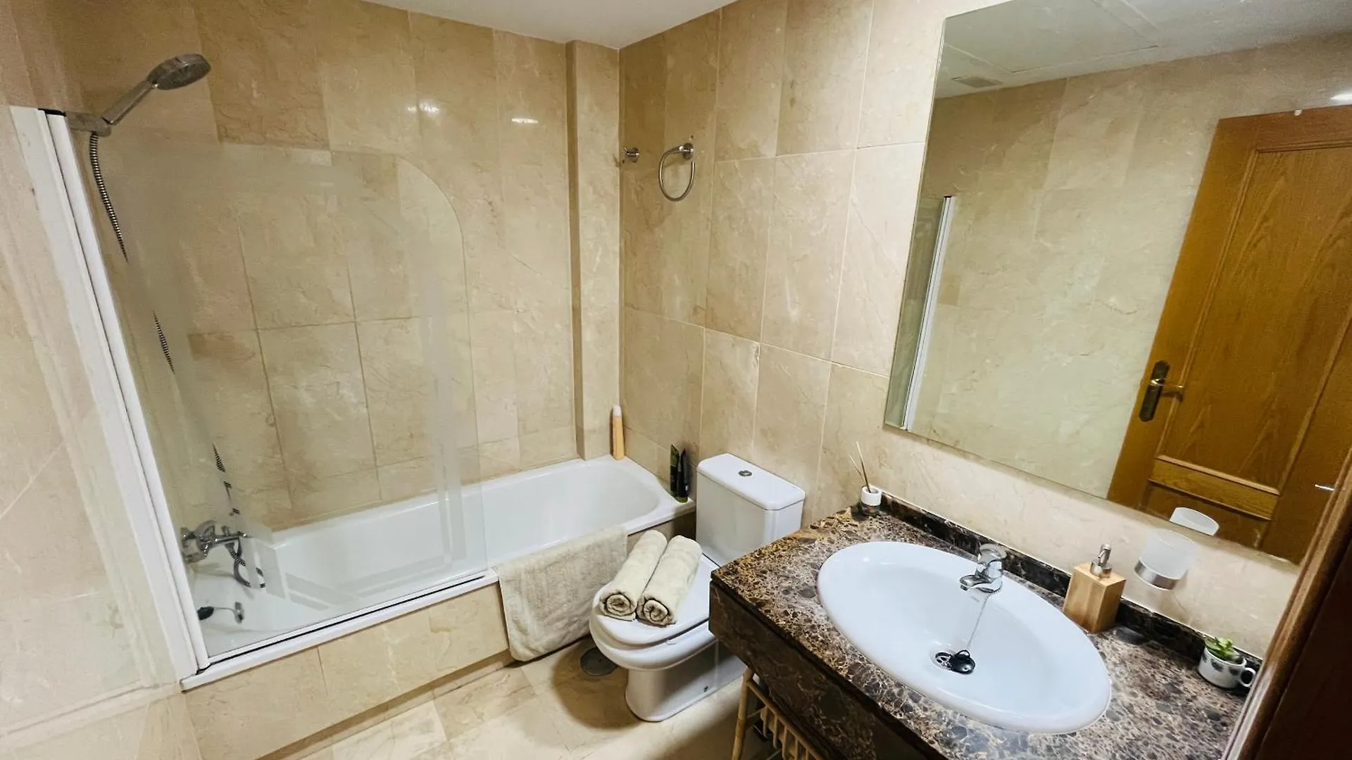 Piso En Zona Tranquila De - Torrequebrada Golf Apartment Benalmadena Spain